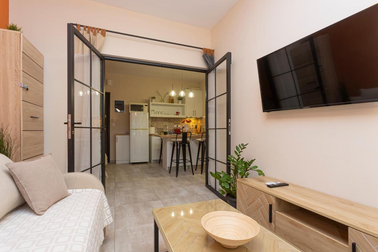 3C'S Apartment Thess :Central, Cosy & Convenient เทสซาโลนิกิ ภายนอก รูปภาพ