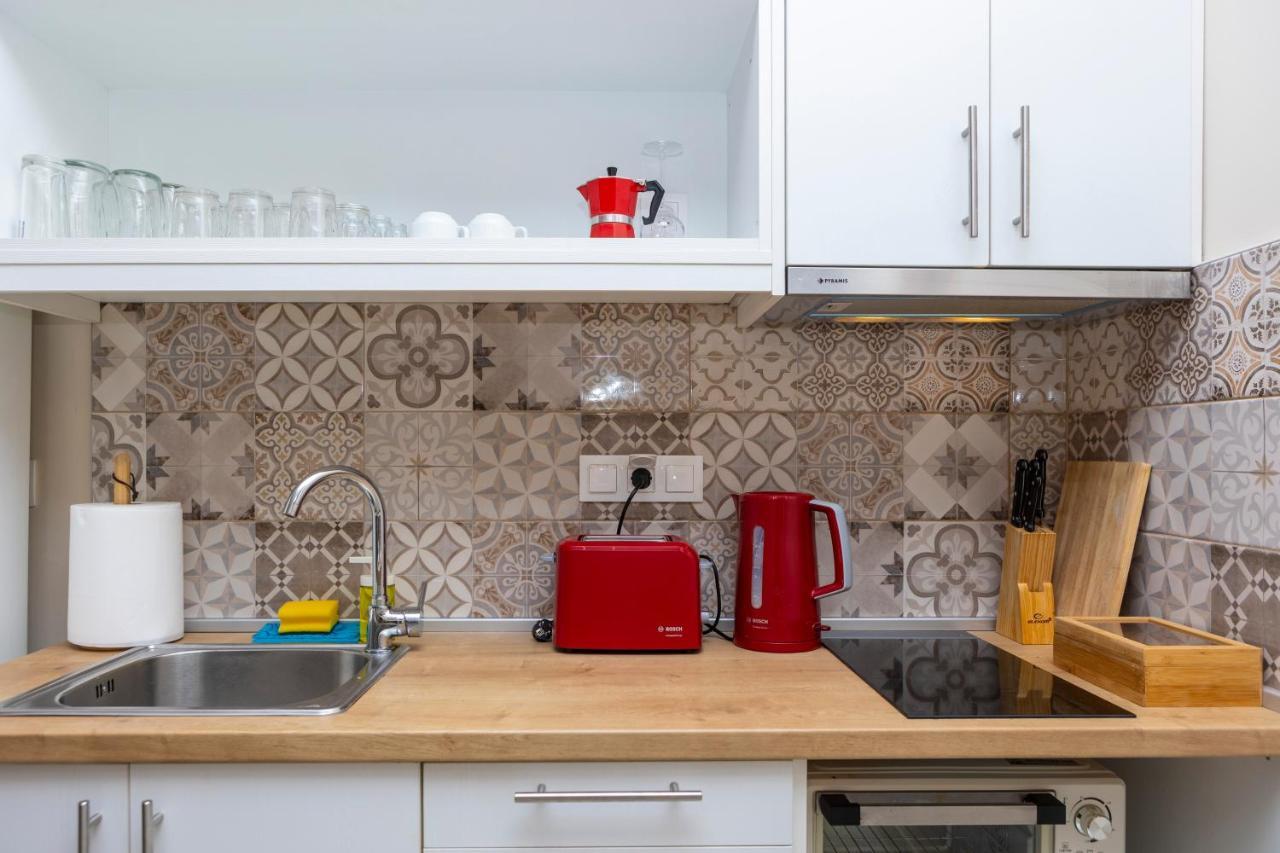 3C'S Apartment Thess :Central, Cosy & Convenient เทสซาโลนิกิ ภายนอก รูปภาพ
